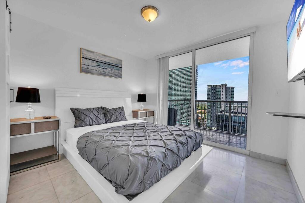Iconic High Floor 3 Bedrooms In The Heart Of Miami Exterior foto